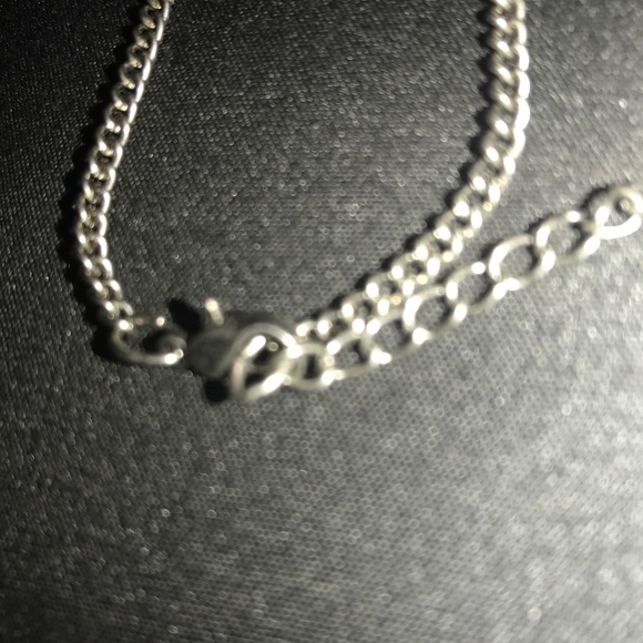 Metal Feather Necklace - Picture 5 of 5